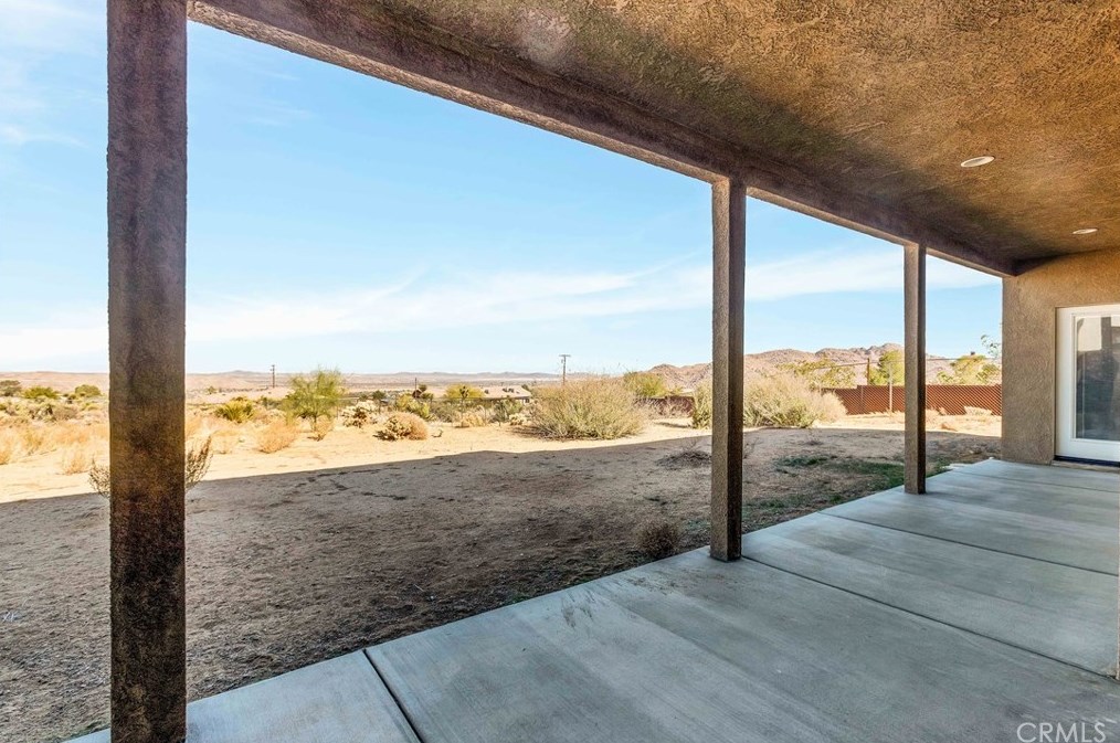 61246 Onaga Trl, Joshua Tree CA  92252-3114 exterior