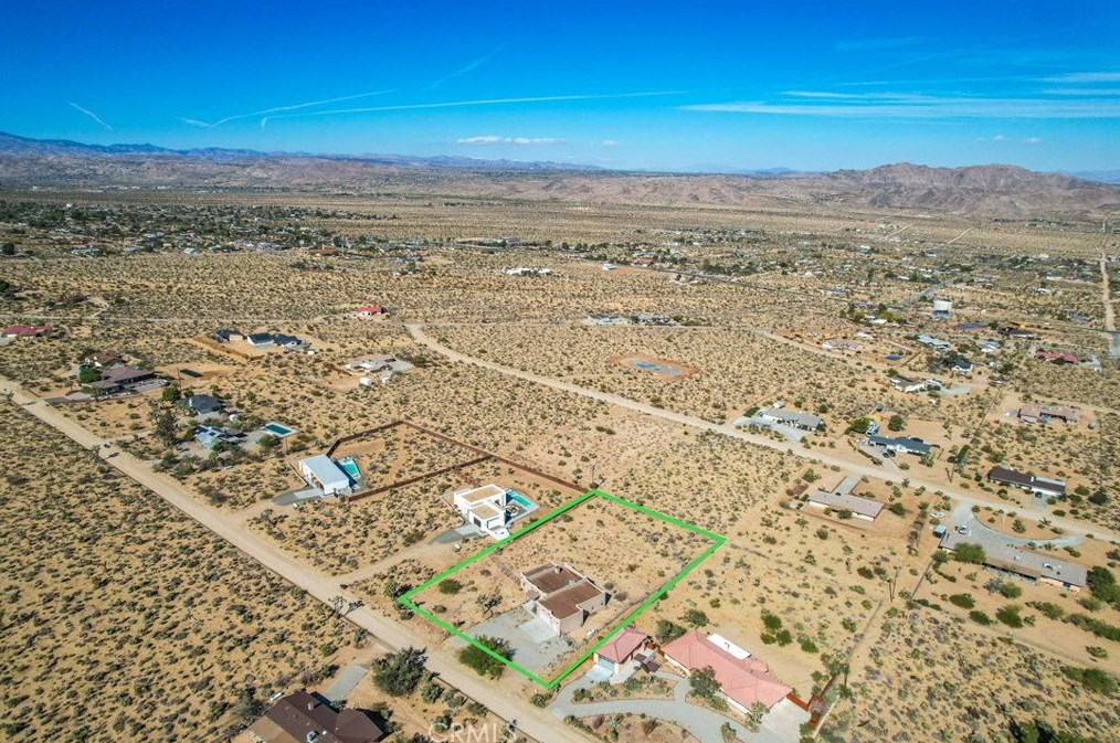 61246 Onaga Trl, Joshua Tree CA  92252-3114 exterior