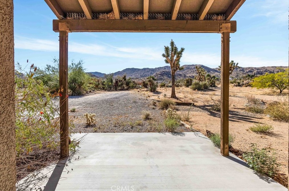 61246 Onaga Trl, Joshua Tree CA  92252-3114 exterior