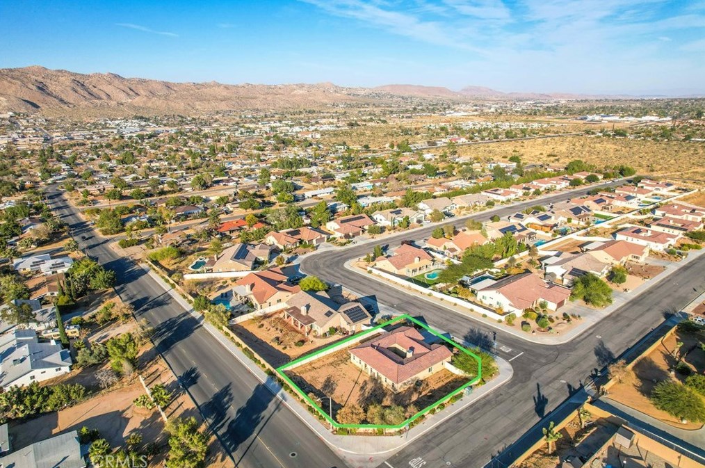 7895 Borrego Trl, Yucca Valley CA  92284-3296 exterior
