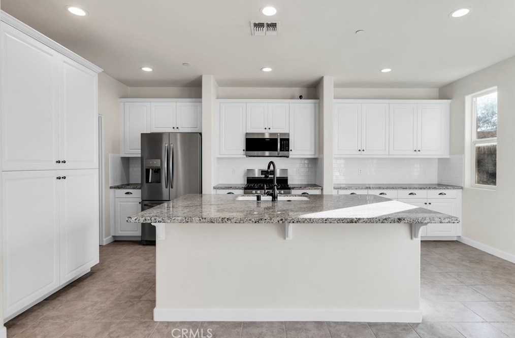 7895 Borrego Trl, Yucca Valley CA  92284-3296 exterior