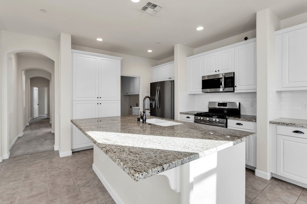 7895 Borrego Trl, Yucca Valley CA  92284-3296 exterior
