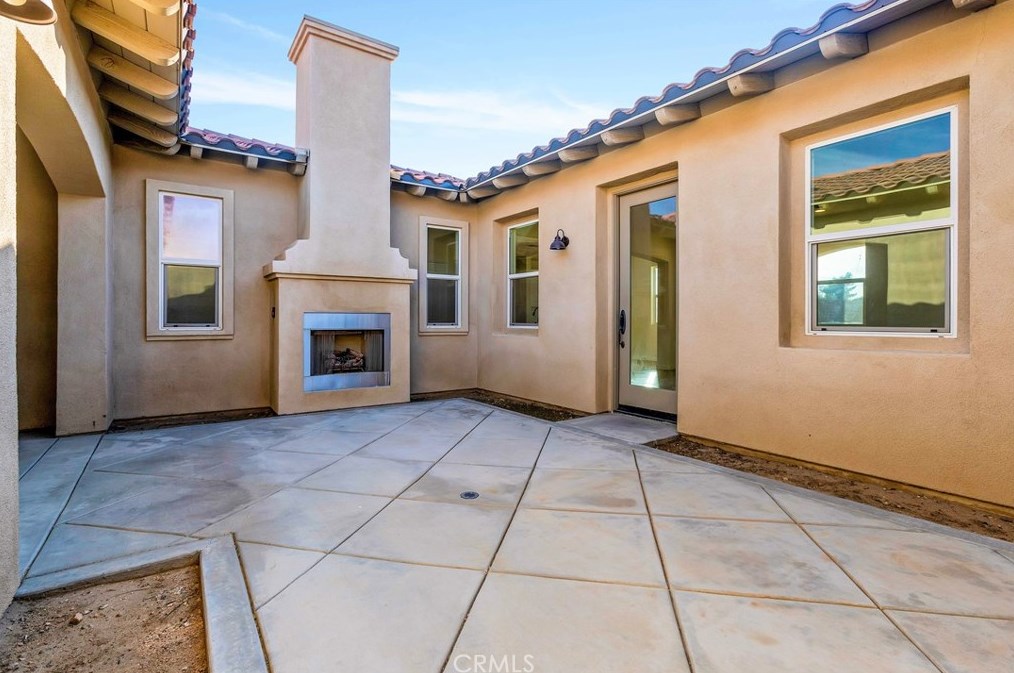 7895 Borrego Trl, Yucca Valley CA  92284-3296 exterior