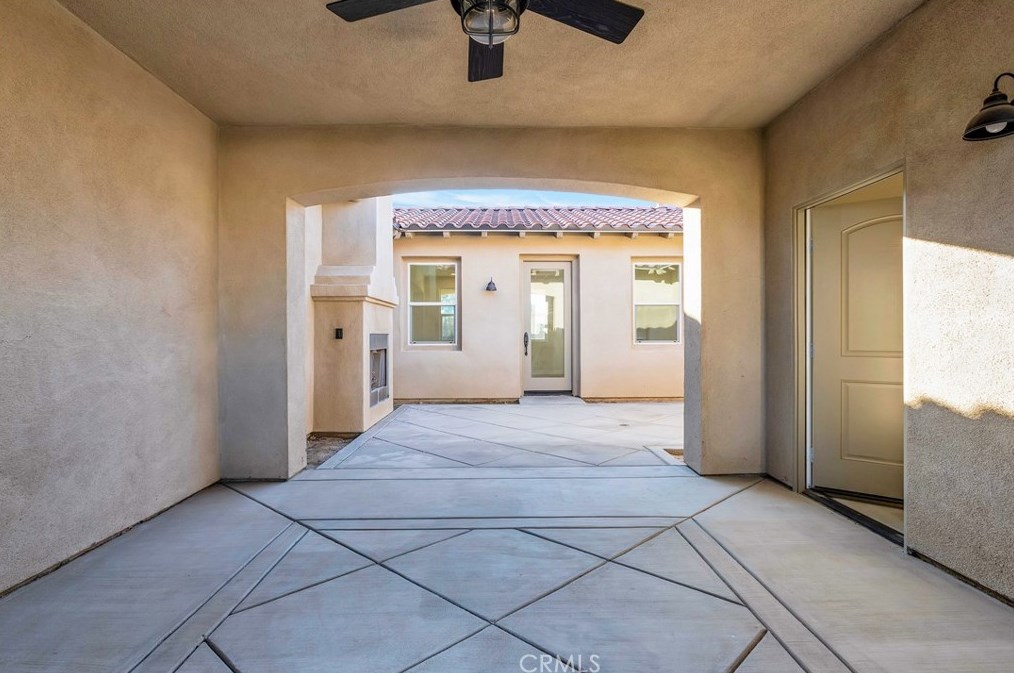7895 Borrego Trl, Yucca Valley CA  92284-3296 exterior