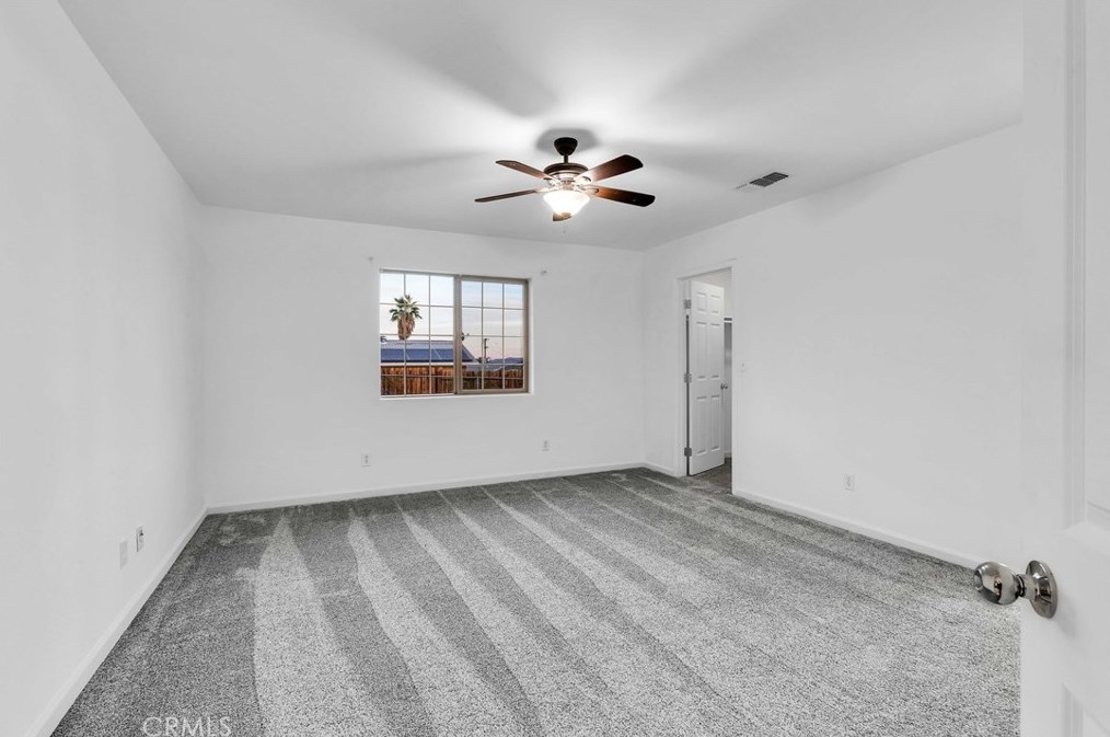 6017 Baileya Ave, Twntynine Plm CA  92277-1919 exterior