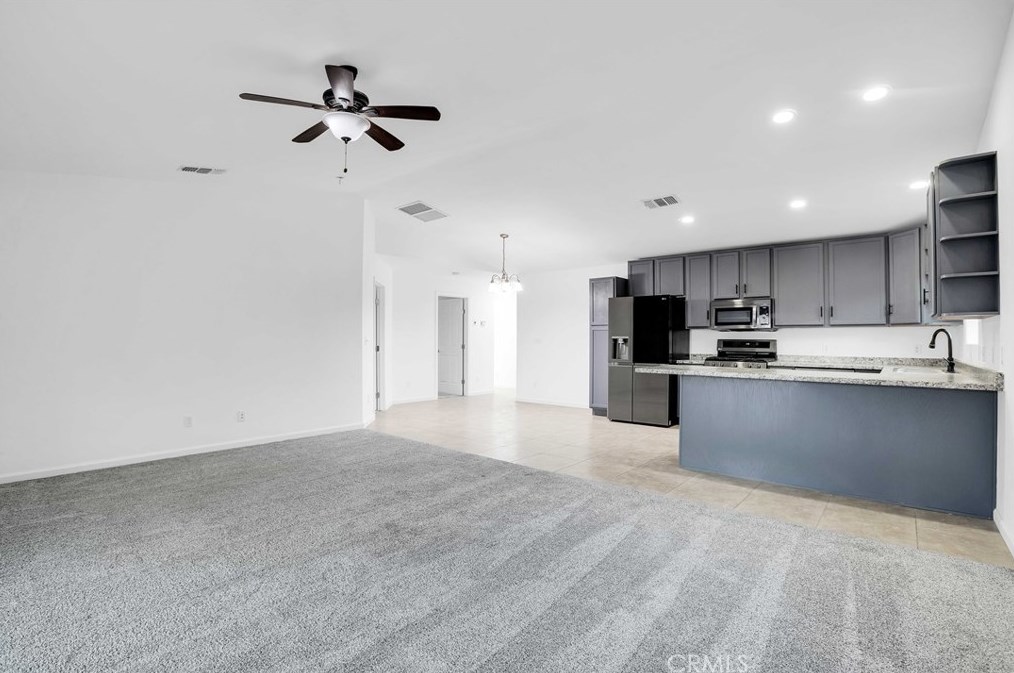 6017 Baileya Ave, Twntynine Plm CA  92277-1919 exterior