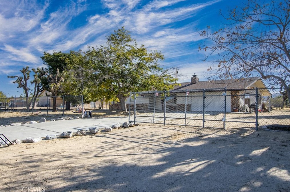 6929 Balsa Ave, Yucca Valley, CA 92284