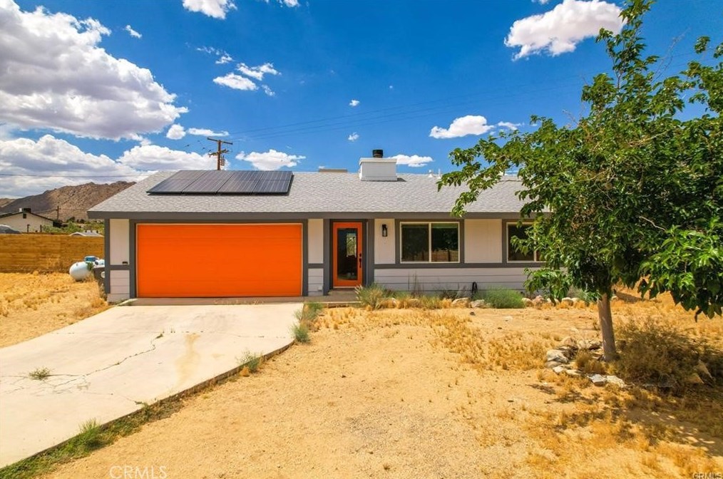 61776 Calle Los Amigos, Joshua Tree CA  92252-1630 exterior