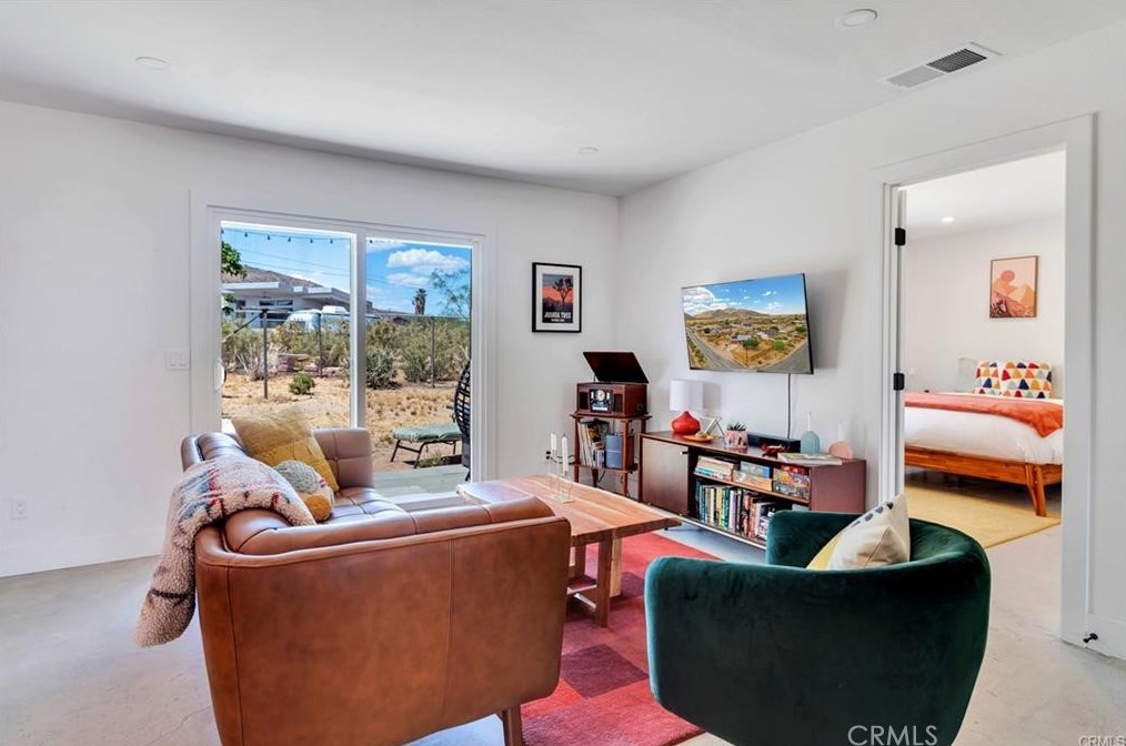 61776 Calle Los Amigos, Joshua Tree CA  92252-1630 exterior