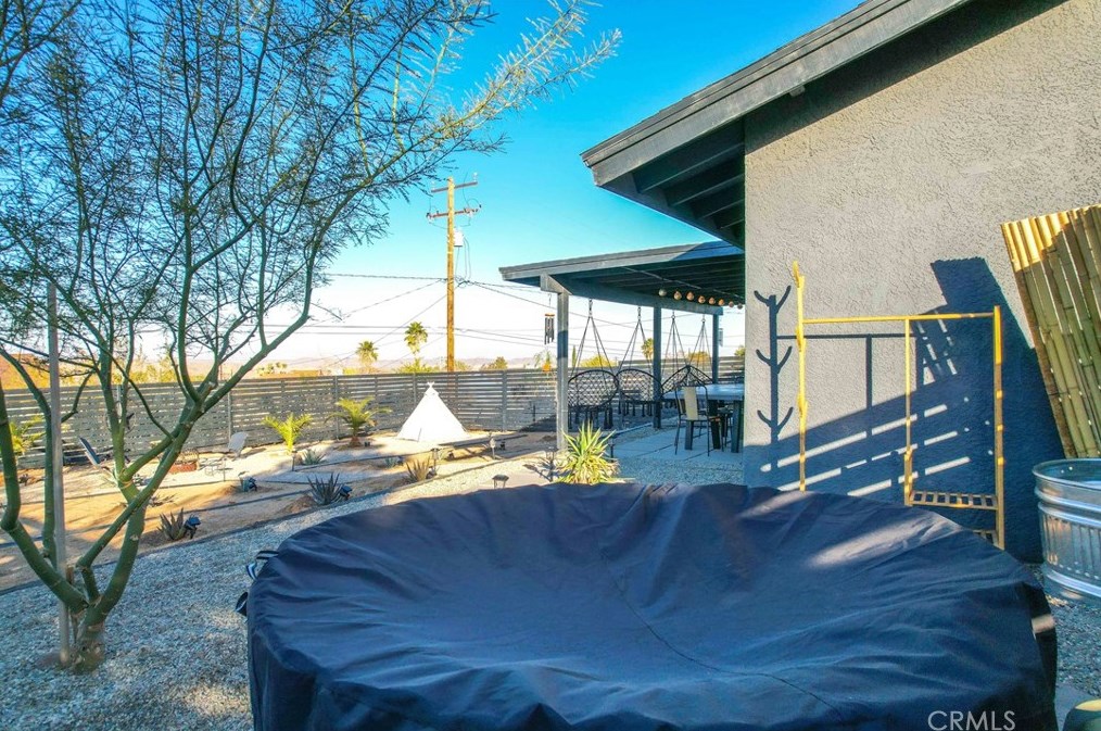 60670 Pueblo Trl, Joshua Tree CA  92252-2950 exterior