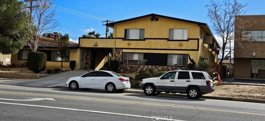 57057 Yucca Trl, Yucca Valley, CA 92284-3766