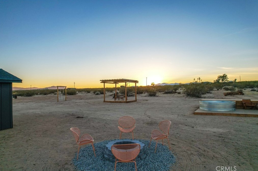 514 Little Field Rd, Joshua Tree CA  92252 exterior