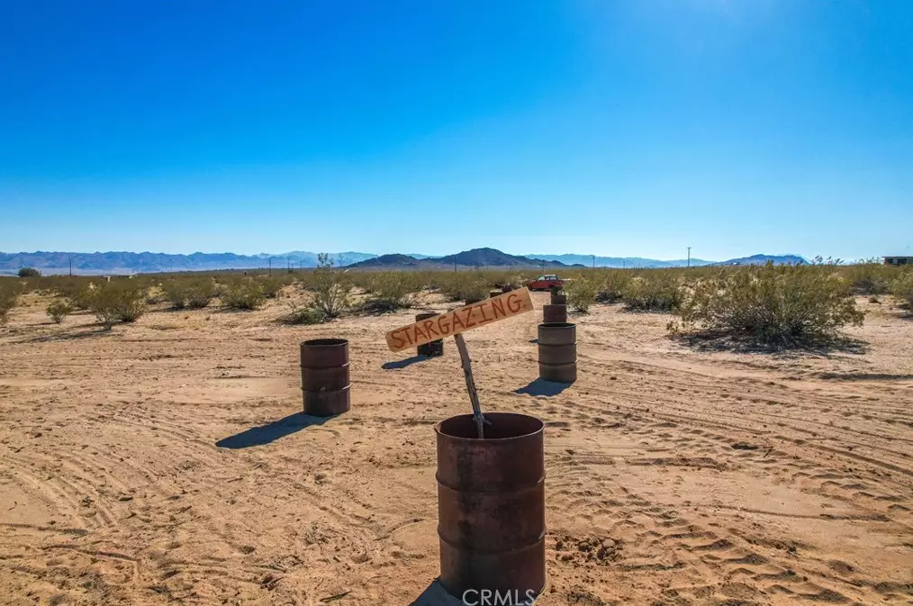 514 Little Field Rd, Joshua Tree CA  92252 exterior