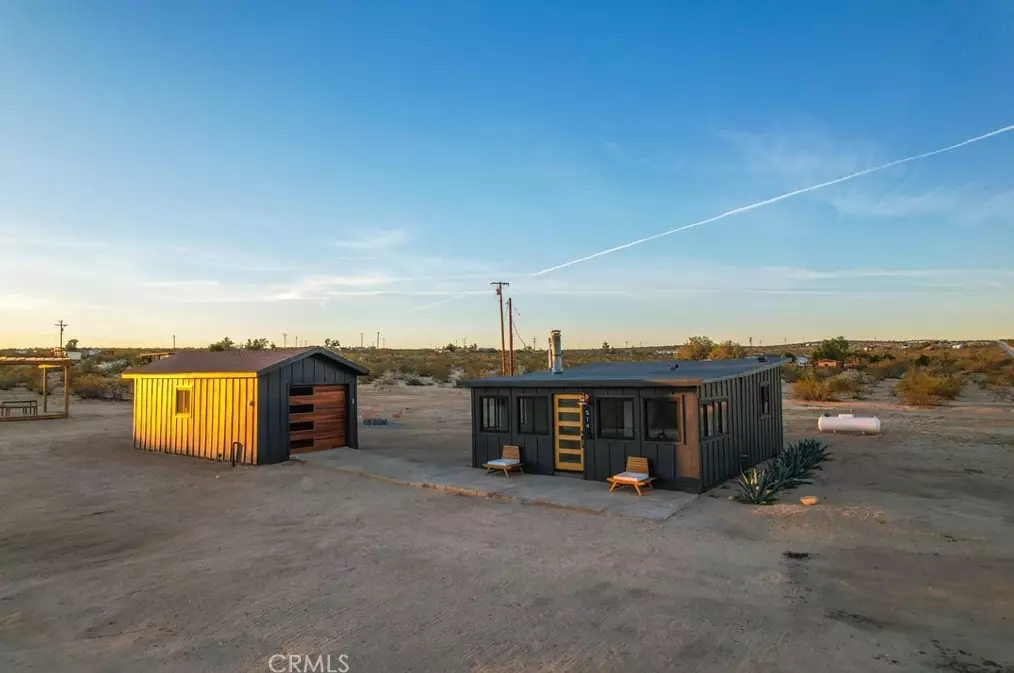 514 Little Field Rd, Joshua Tree CA  92252 exterior