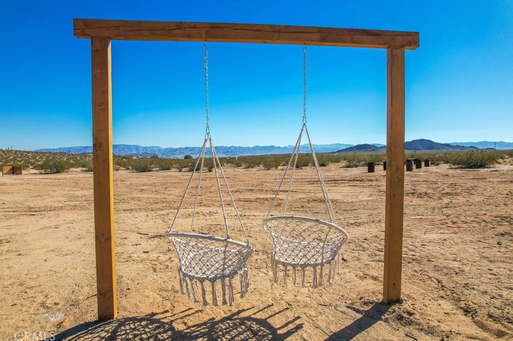 514 Little Field Rd, Joshua Tree CA  92252 exterior