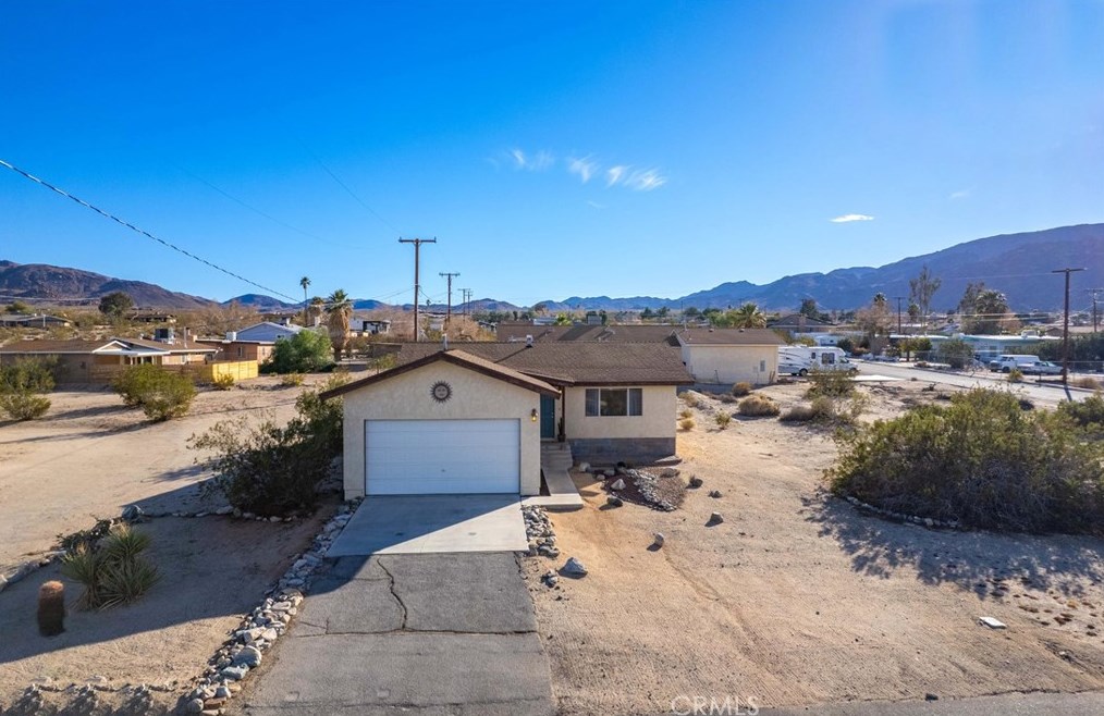 75015 Baseline Rd, Twntynine Plm, CA 92277-3815