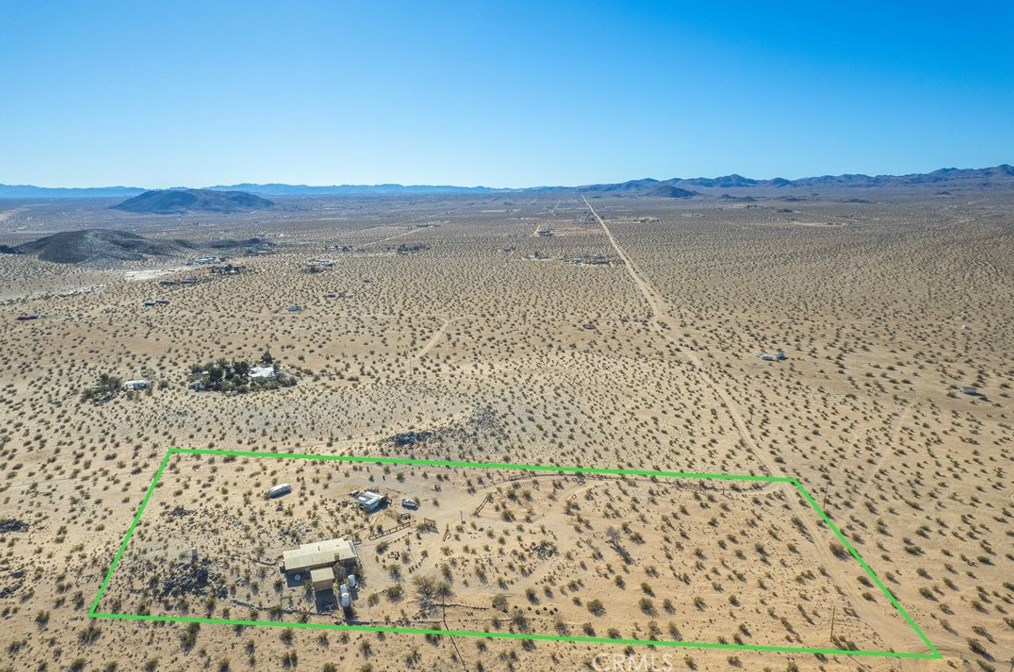 5929 Kickapoo Trl, Yucca Valley CA 92284-3168 exterior