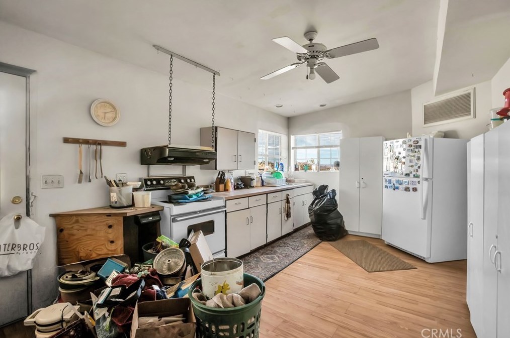 5929 Kickapoo Trl, Yucca Valley CA 92284-3168 exterior