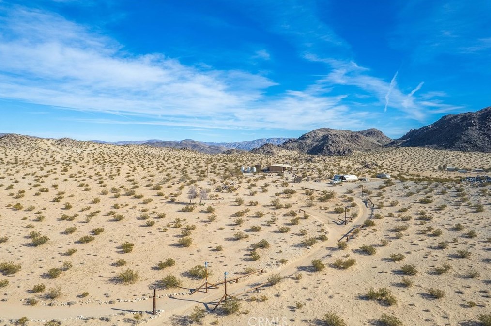 5929 Kickapoo Trl, Yucca Valley CA 92284-3168 exterior