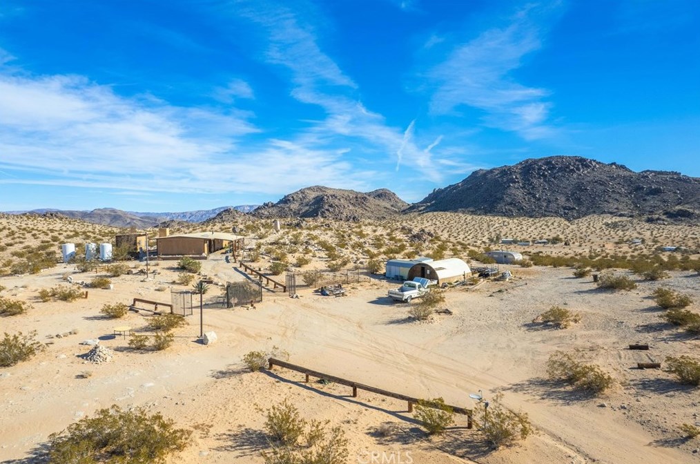 5929 Kickapoo Trl, Yucca Valley CA 92284-3168 exterior