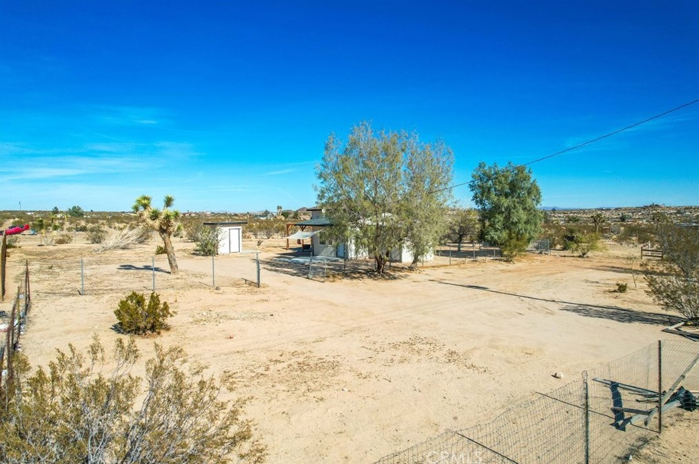 62616 Sunny Sands Dr, Joshua Tree CA  92252-3362 exterior