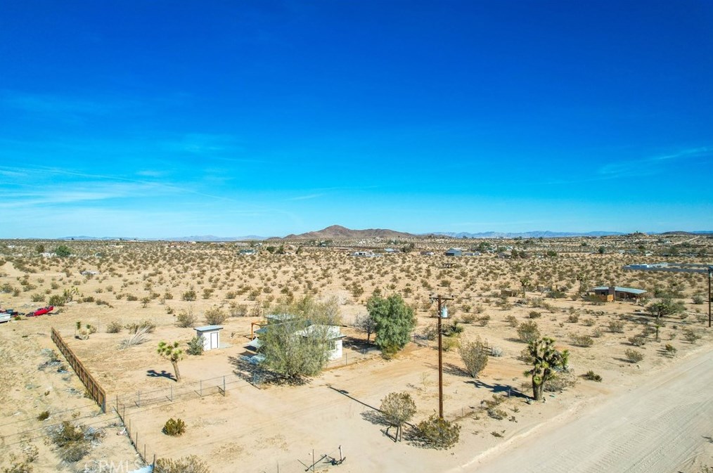 62616 Sunny Sands Dr, Joshua Tree CA  92252-3362 exterior