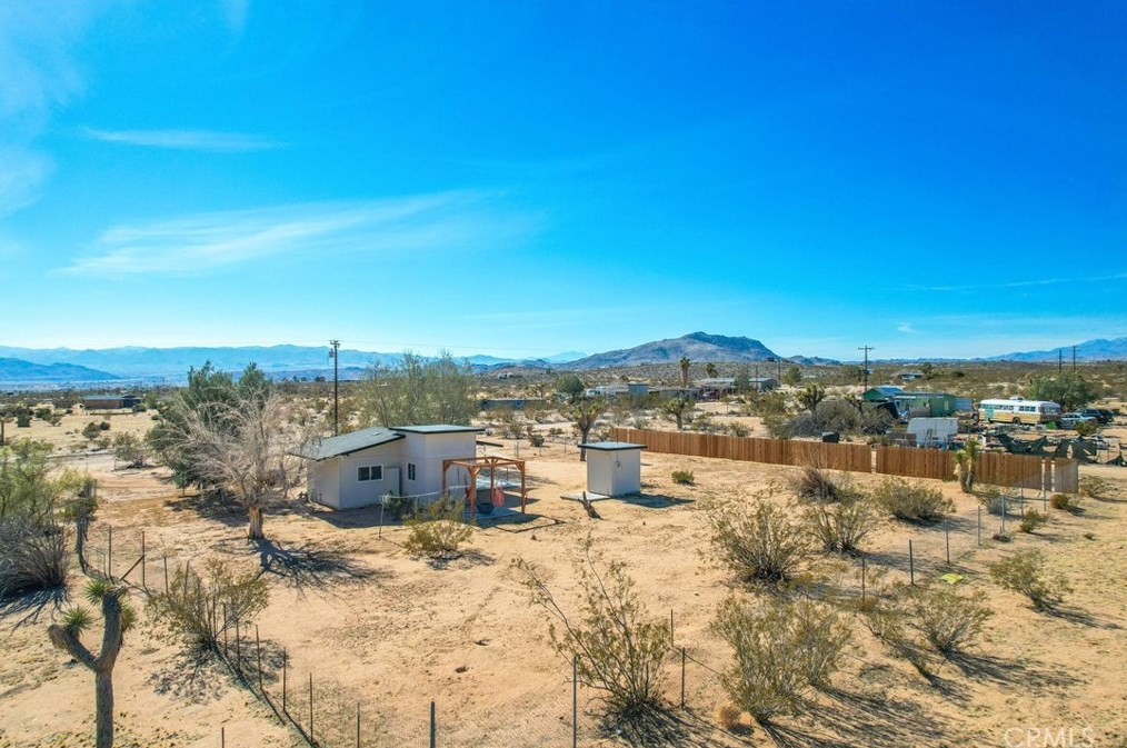 62616 Sunny Sands Dr, Joshua Tree CA  92252-3362 exterior