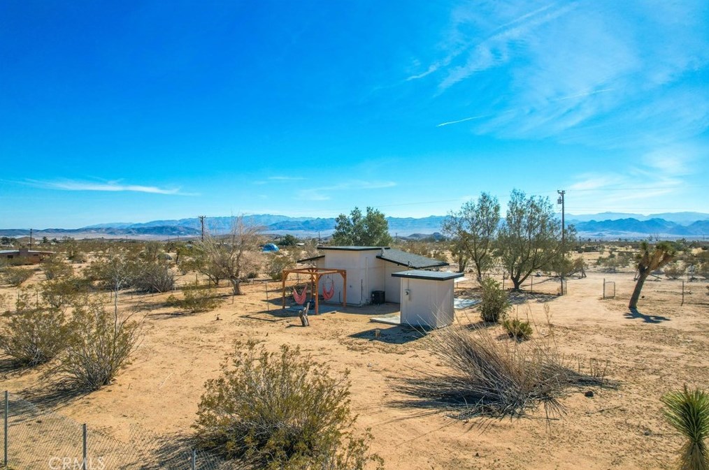 62616 Sunny Sands Dr, Joshua Tree CA  92252-3362 exterior
