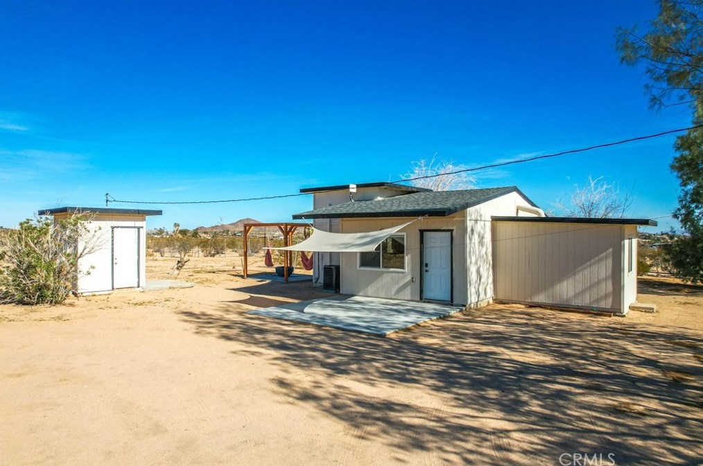 62616 Sunny Sands Dr, Joshua Tree CA  92252-3362 exterior