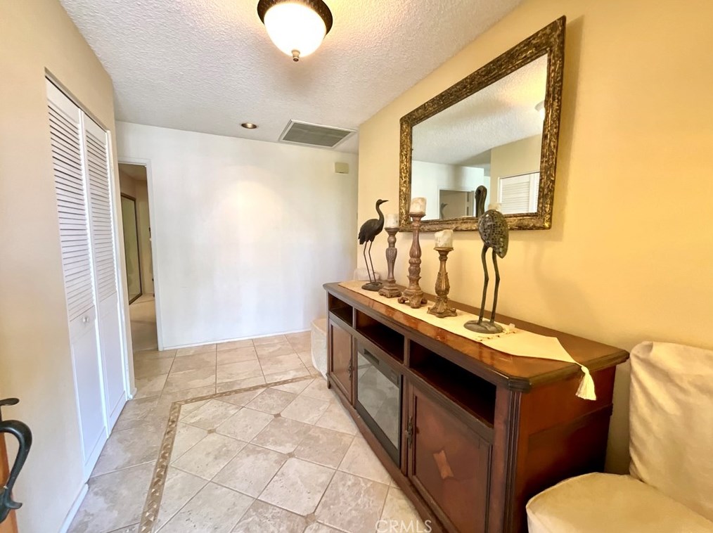 56527 El Dorado Dr, Yucca Valley, CA 92284-4232