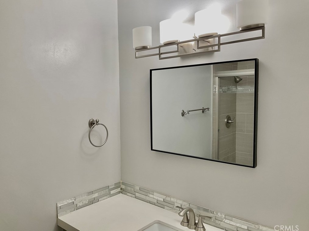 6352 Yucca Ave, Twntynine Plm CA  92277-3263 exterior