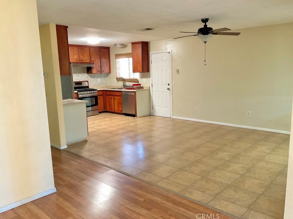 6352 Yucca Ave, Twntynine Plm, CA 92277-2563