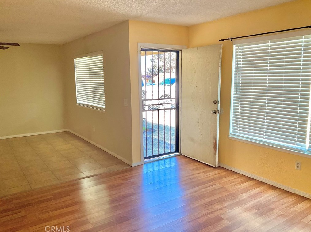 6352 Yucca Ave, Twntynine Plm CA  92277-3263 exterior