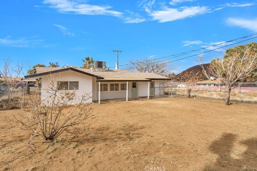 7445 Cibola Trl, Yucca Valley CA  92284-3253 exterior