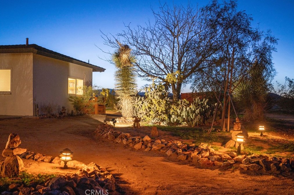 1272 Shangrila, Joshua Tree CA  92252 exterior