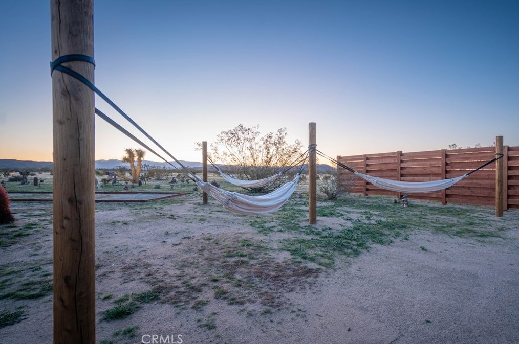 1272 Shangrila, Joshua Tree CA  92252 exterior