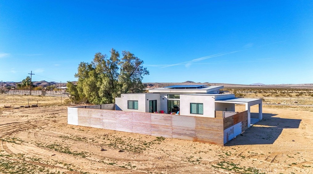 64815 Sun Mesa Rd, Joshua Tree CA  92252-4427 exterior