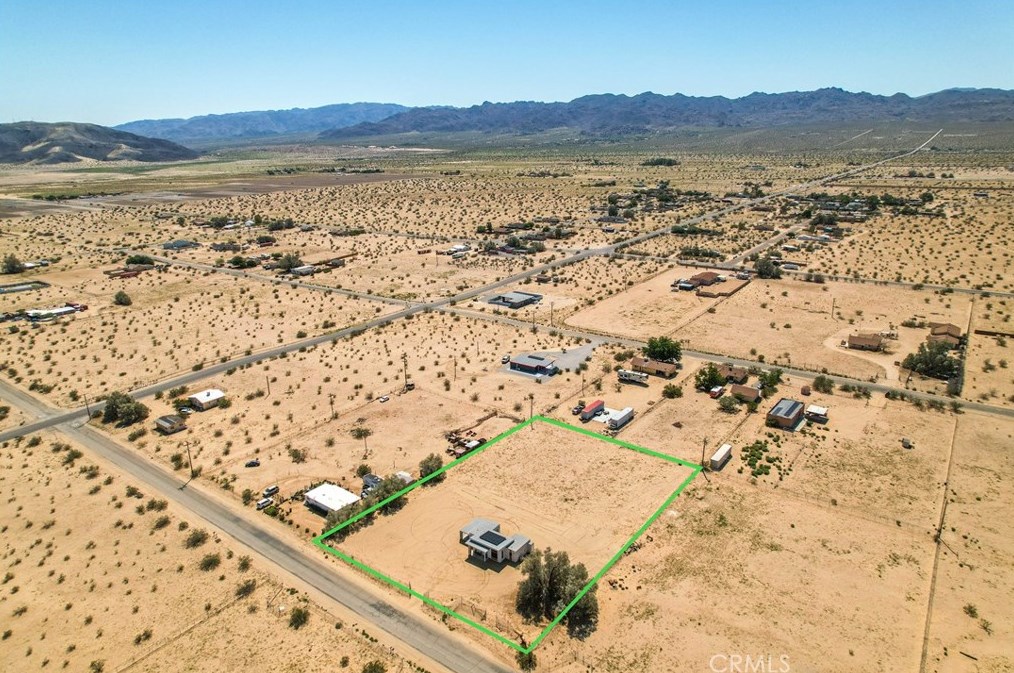 64815 Sun Mesa Rd, Joshua Tree CA  92252-4427 exterior