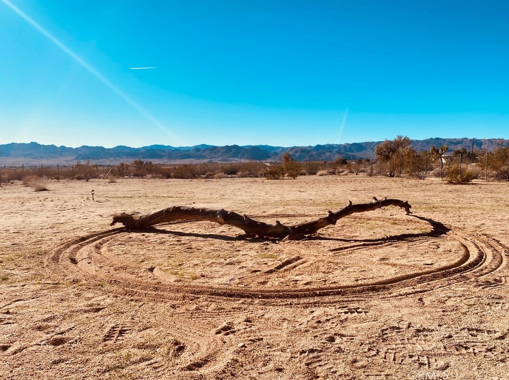 62929 Golden St, Joshua Tree CA  92252-3813 exterior