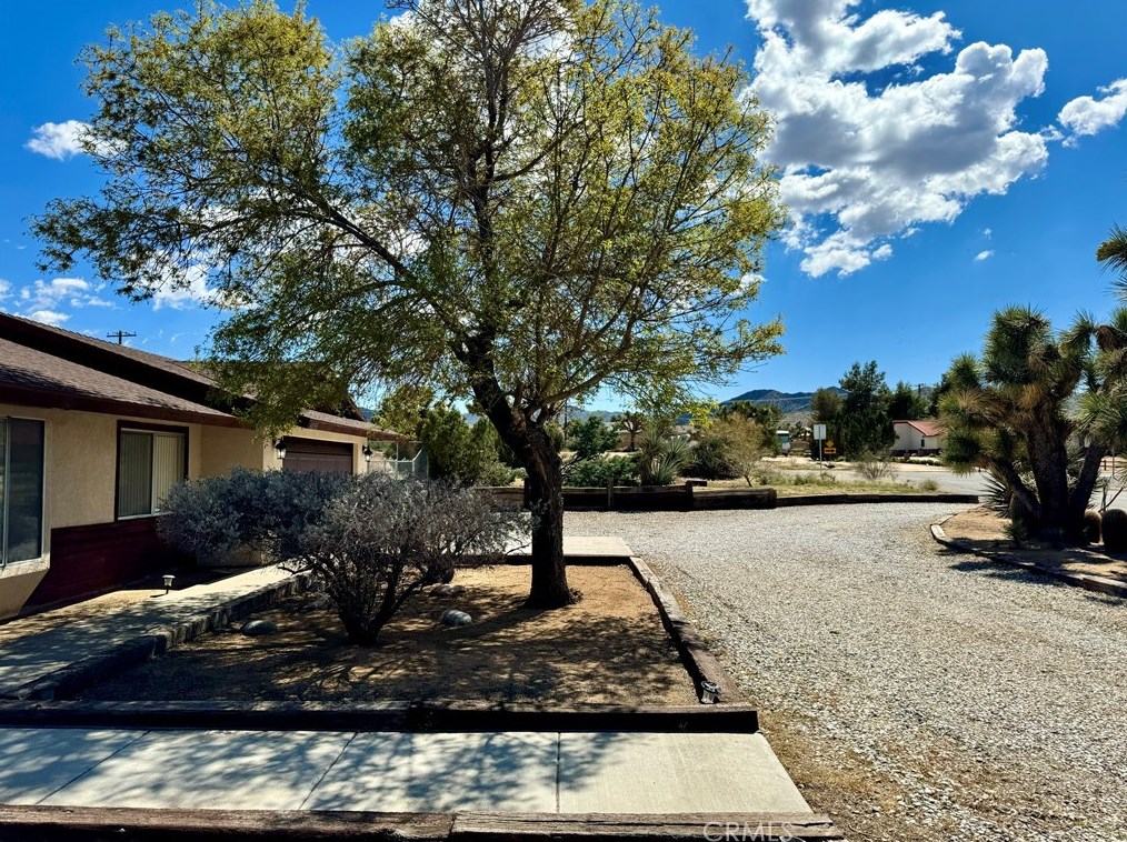 8395 Keats Ave, Yucca Valley, CA 92284-6233