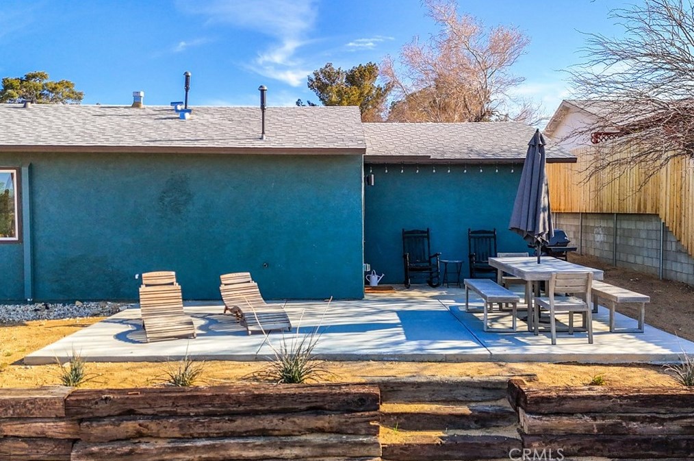 61858 Crest Circle Dr, Joshua Tree CA  92252-2654 exterior