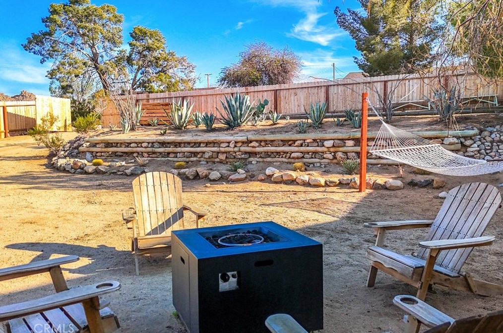 61858 Crest Circle Dr, Joshua Tree CA  92252-2654 exterior