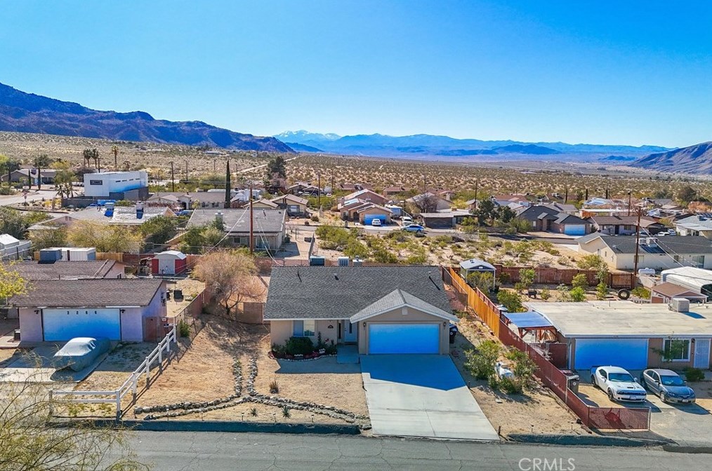 6860 Quail Spring Ave, Twntynine Plm CA  92277-6535 exterior