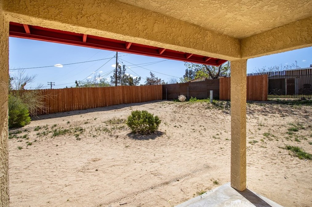 6851 Conejo Ave, Joshua Tree CA  92252-2408 exterior