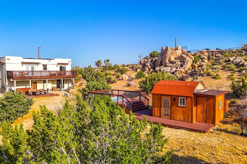 5510 Roberts Rd, Yucca Valley, CA 92284-2168