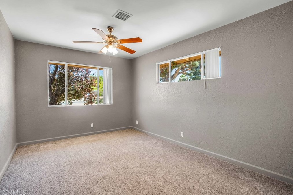 7930 Palm Ave, Yucca Valley CA 92284-4080 exterior