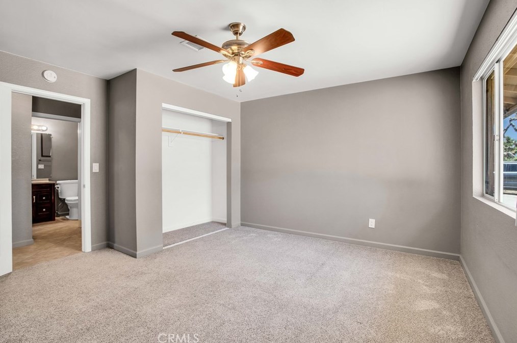 7930 Palm Ave, Yucca Valley CA 92284-4080 exterior