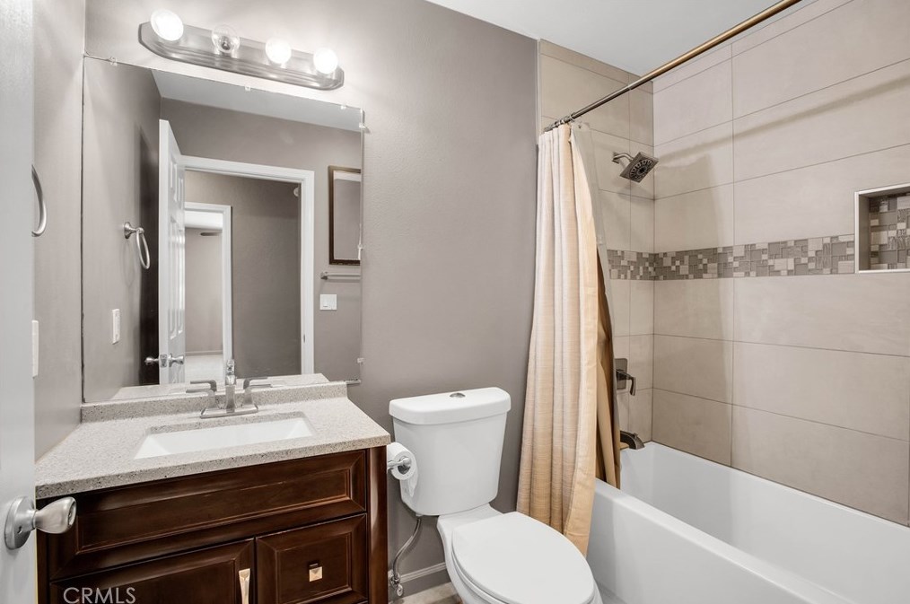 7930 Palm Ave, Yucca Valley CA 92284-4080 exterior