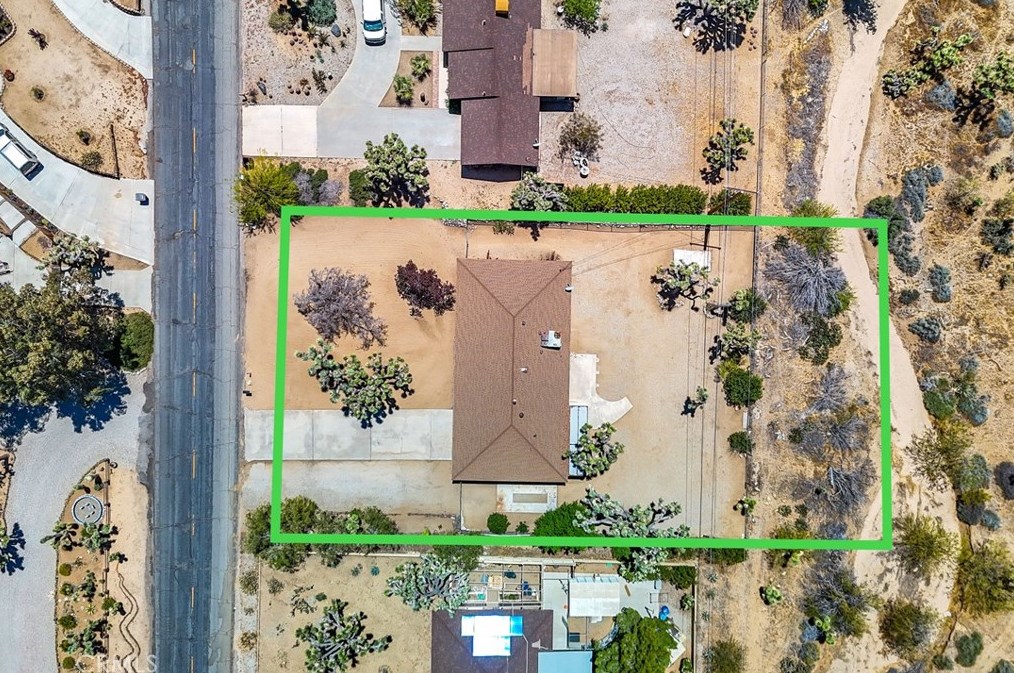 7930 Palm Ave, Yucca Valley CA 92284-4080 exterior