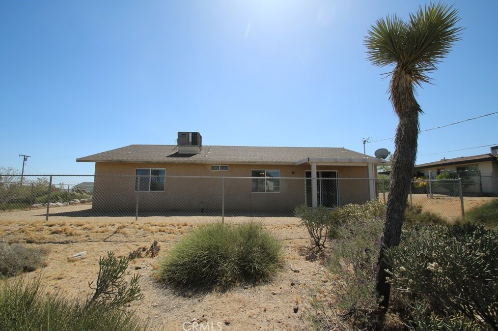 7370 Avalon Ave, Yucca Valley CA 92284-1108 exterior